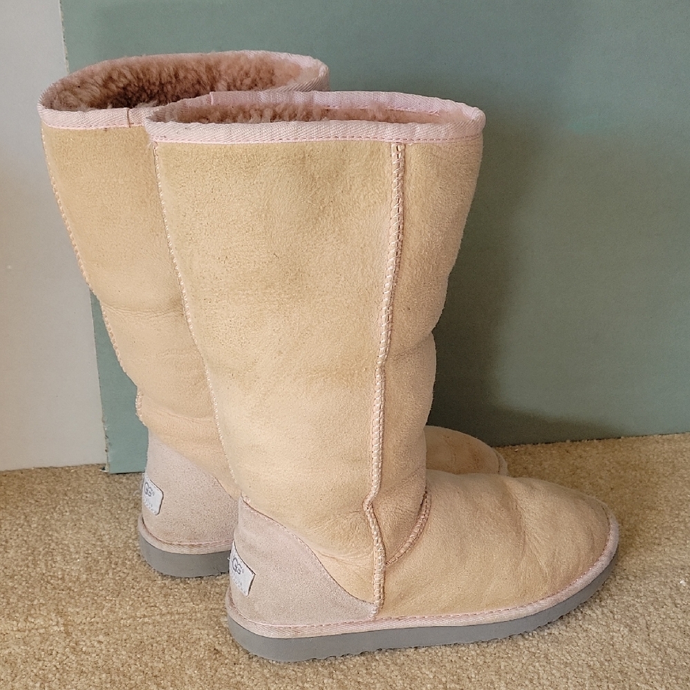 UGG Beige Shearling Winter Boots